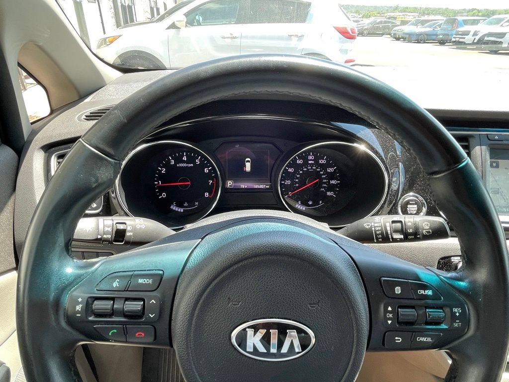 Used 2018 Kia Sedona SX FWD image 13