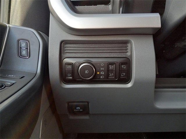 New 2025 Ford F350 XLT w/ Black Appearance Package image 19