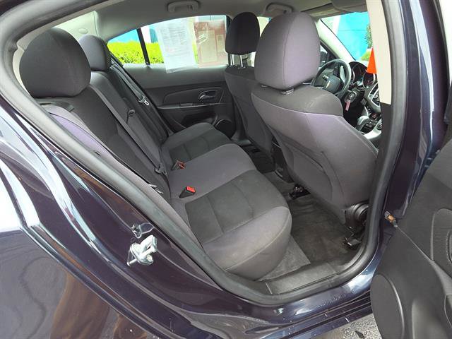 Used 2015 Chevrolet Cruze LT FWD image 12