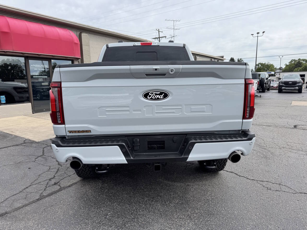 Used 2024 Ford F150 Tremor w/ Tow/Haul Package image 3