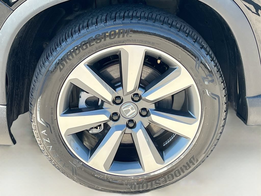 Used 2025 Honda Pilot Elite image 34
