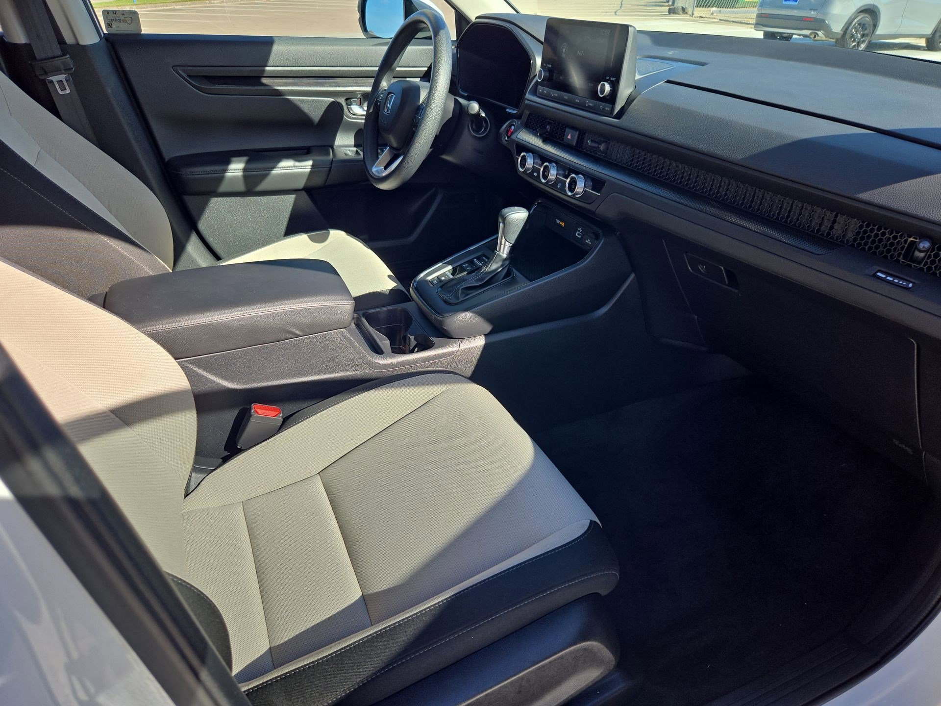 Used 2024 Honda CR-V LX image 30