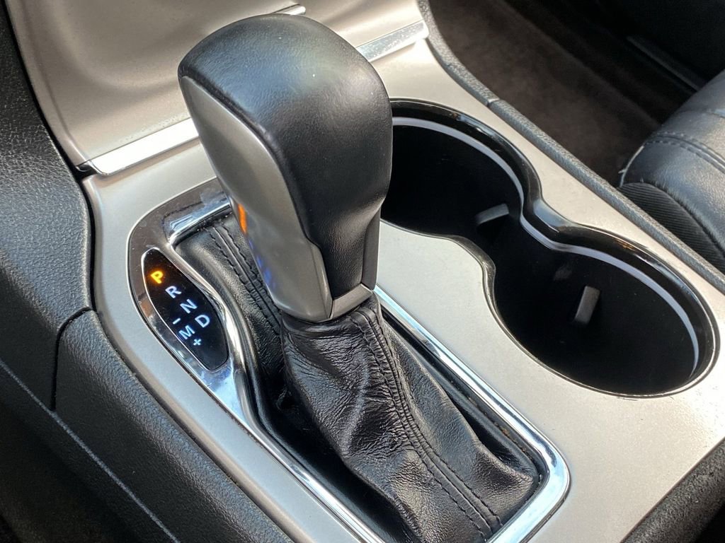 Used 2018 Jeep Grand Cherokee Limited image 25