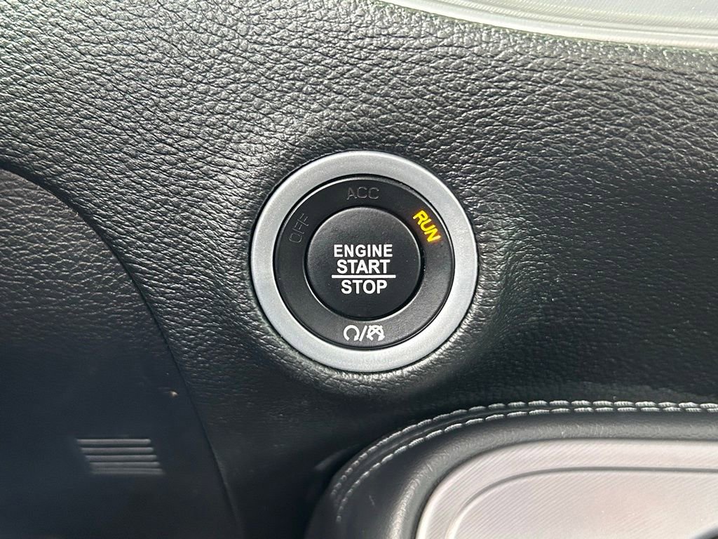 Used 2023 Dodge Challenger SXT AWD/4WD image 43