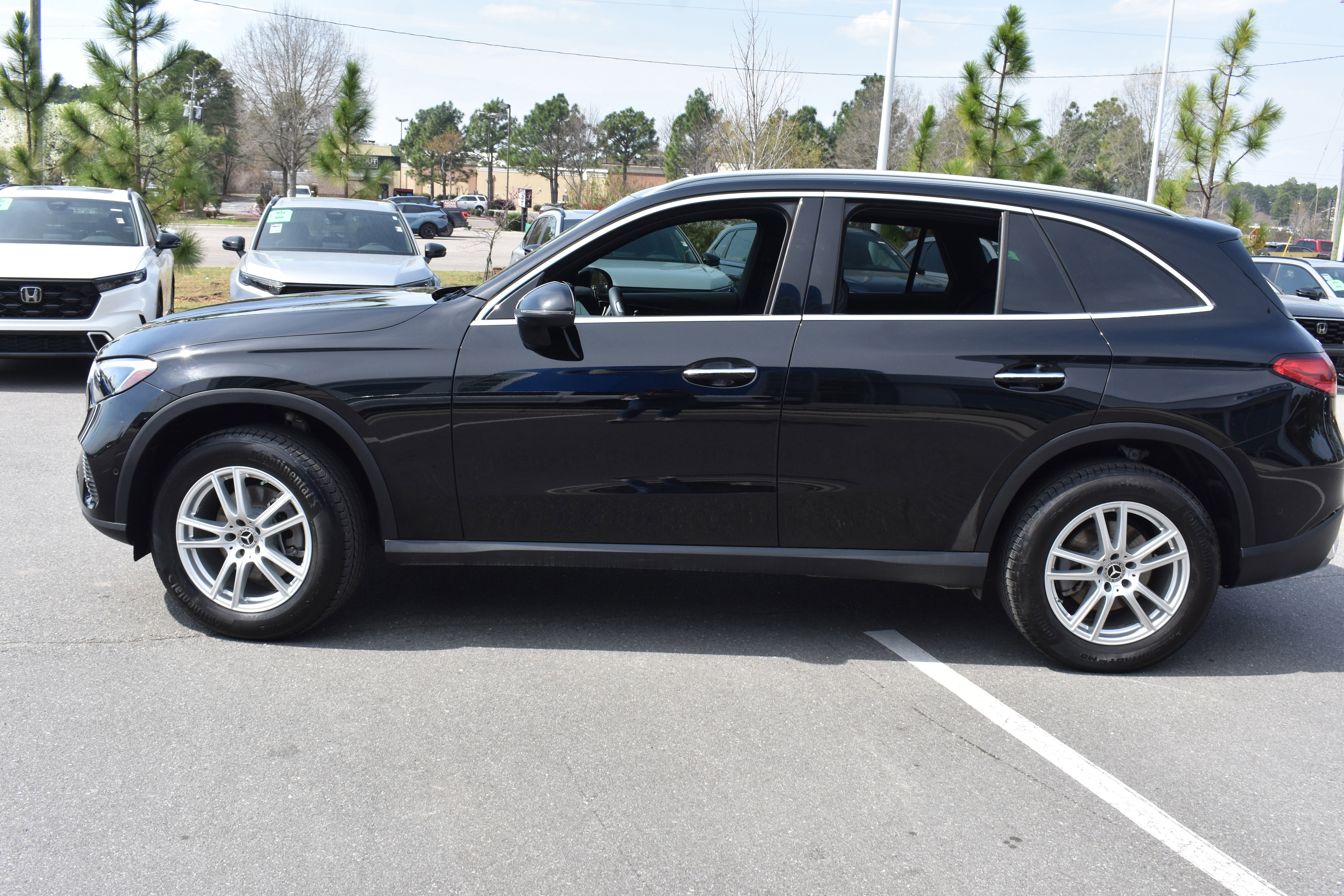 Used 2023 Mercedes-Benz GLC 300 4MATIC image 6