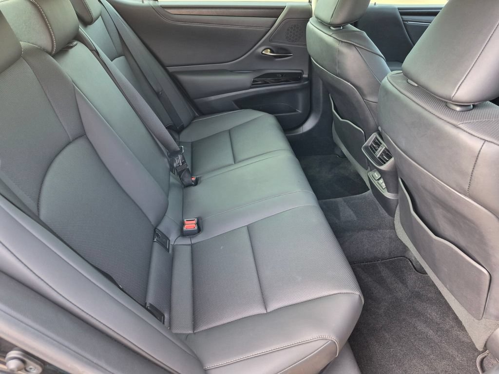 Used 2022 Lexus ES 300h w/ Premium Package FWD image 42