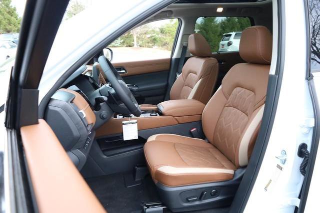 New 2026 Nissan Pathfinder Platinum image 10