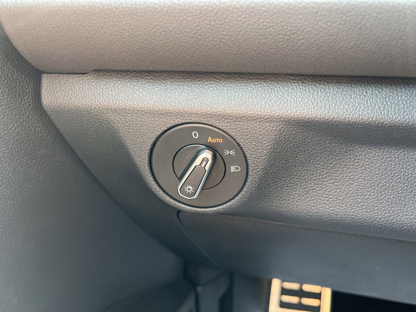 Used 2025 Volkswagen Jetta Sport image 22