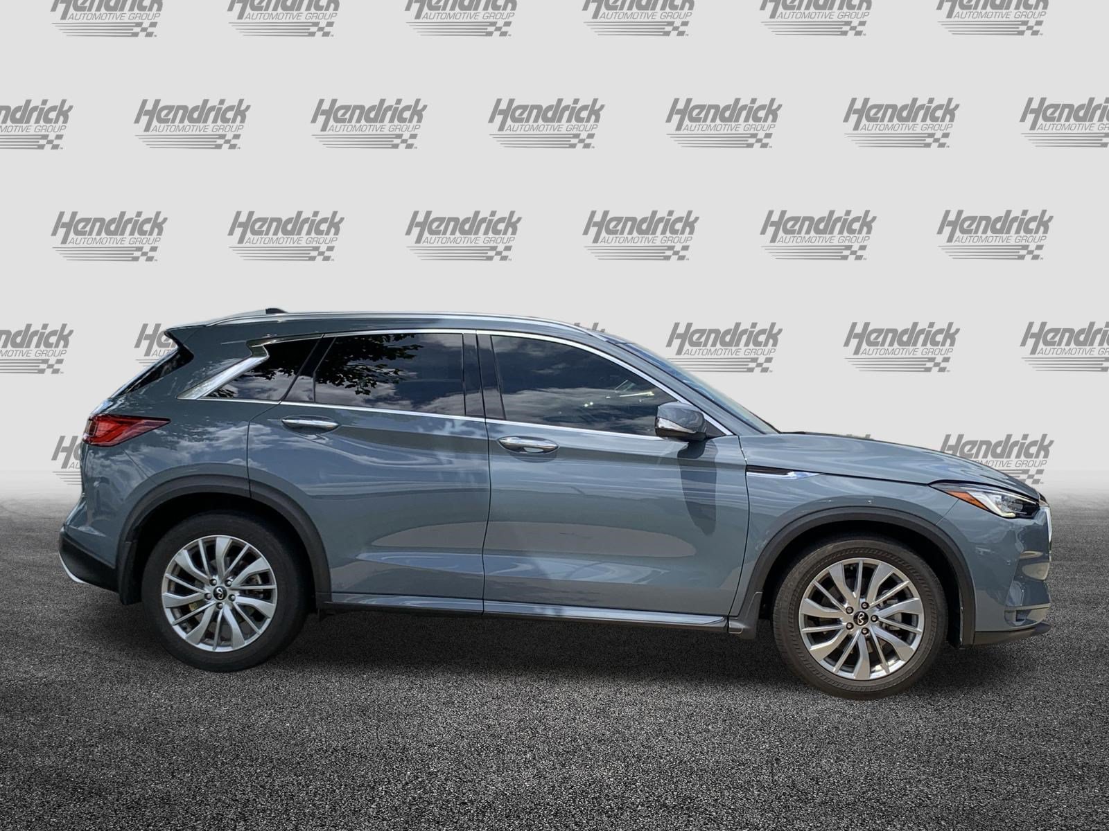 Used 2023 INFINITI QX50 Luxe FWD image 11