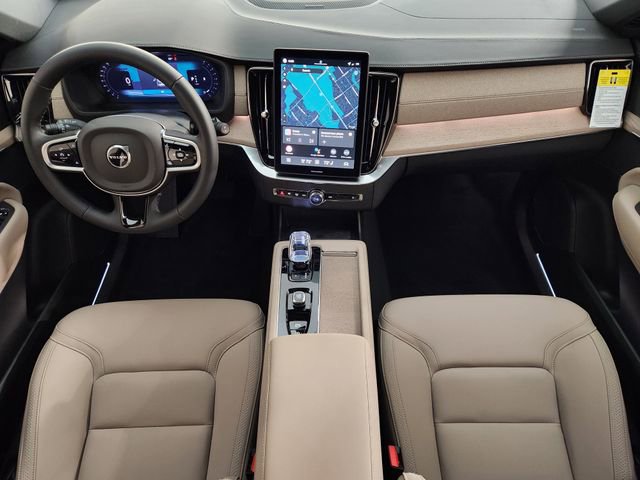 New 2026 Volvo XC90 B6 Plus w/ Protection Package Premier AWD/4WD image 4