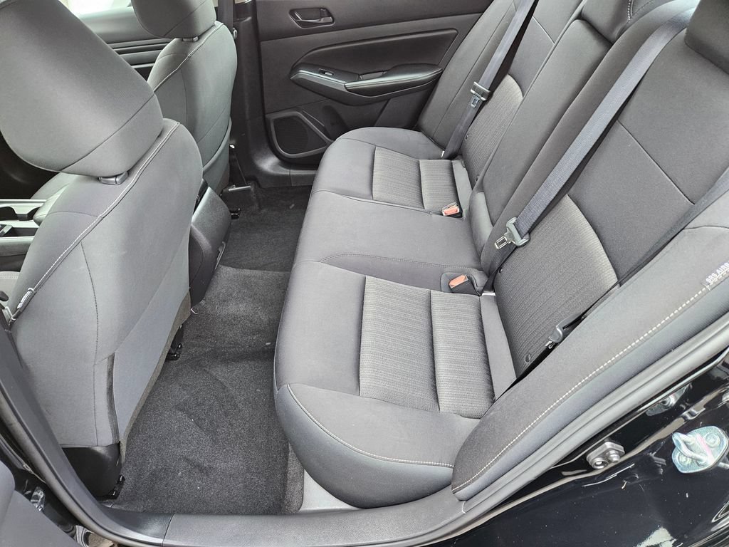 Used 2024 Nissan Altima 2.5 SV FWD image 14