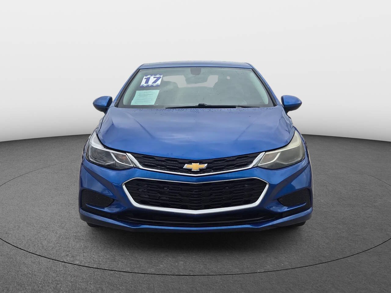 Used 2017 Chevrolet Cruze LT FWD image 3