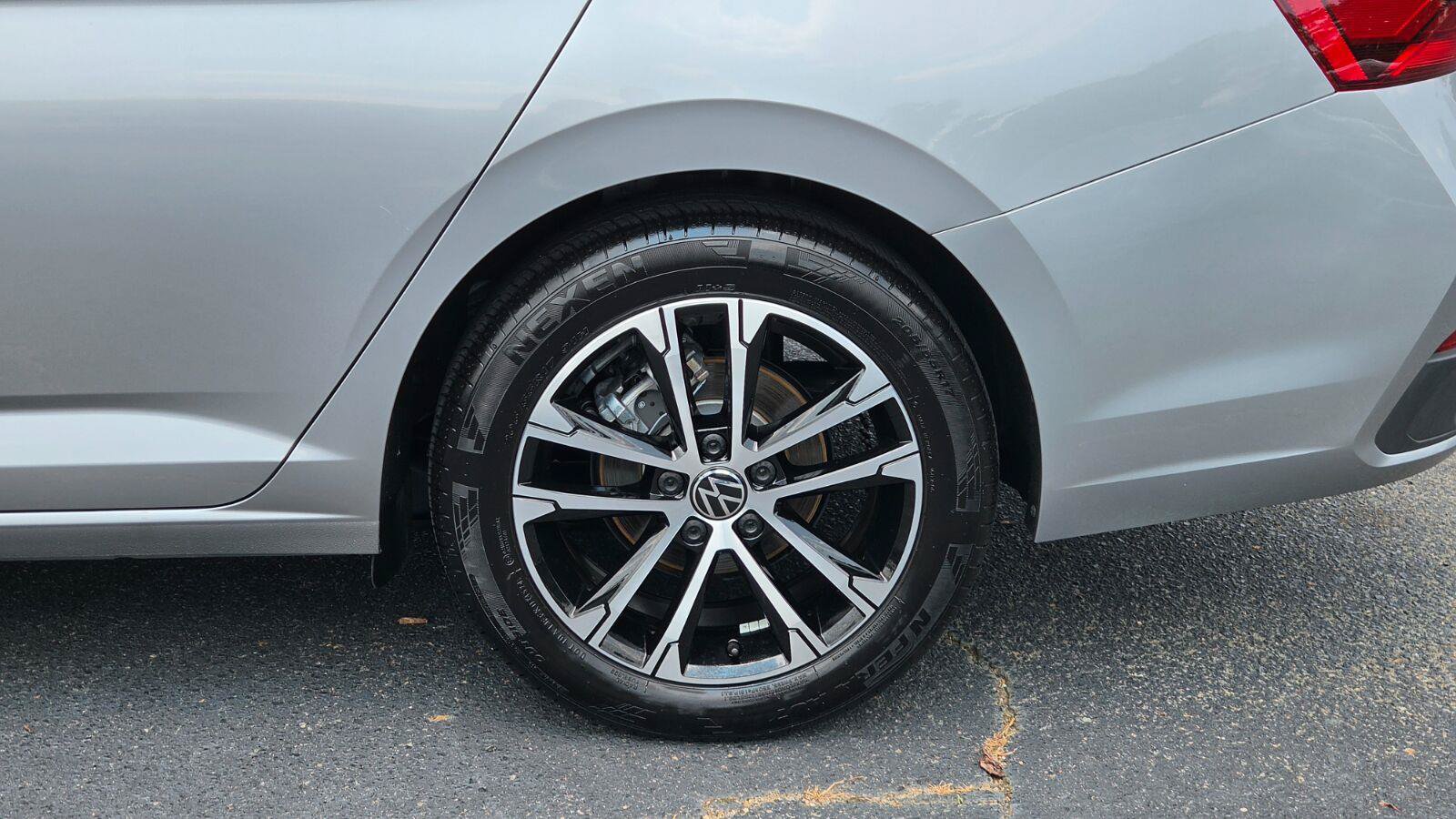 Certified 2025 Volkswagen Jetta Sport FWD image 16
