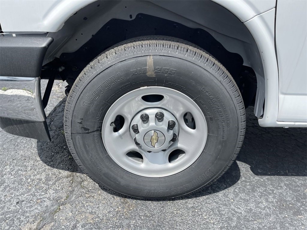 New 2025 Chevrolet Express 3500 Extended w/ Driver Convenience Package image 6