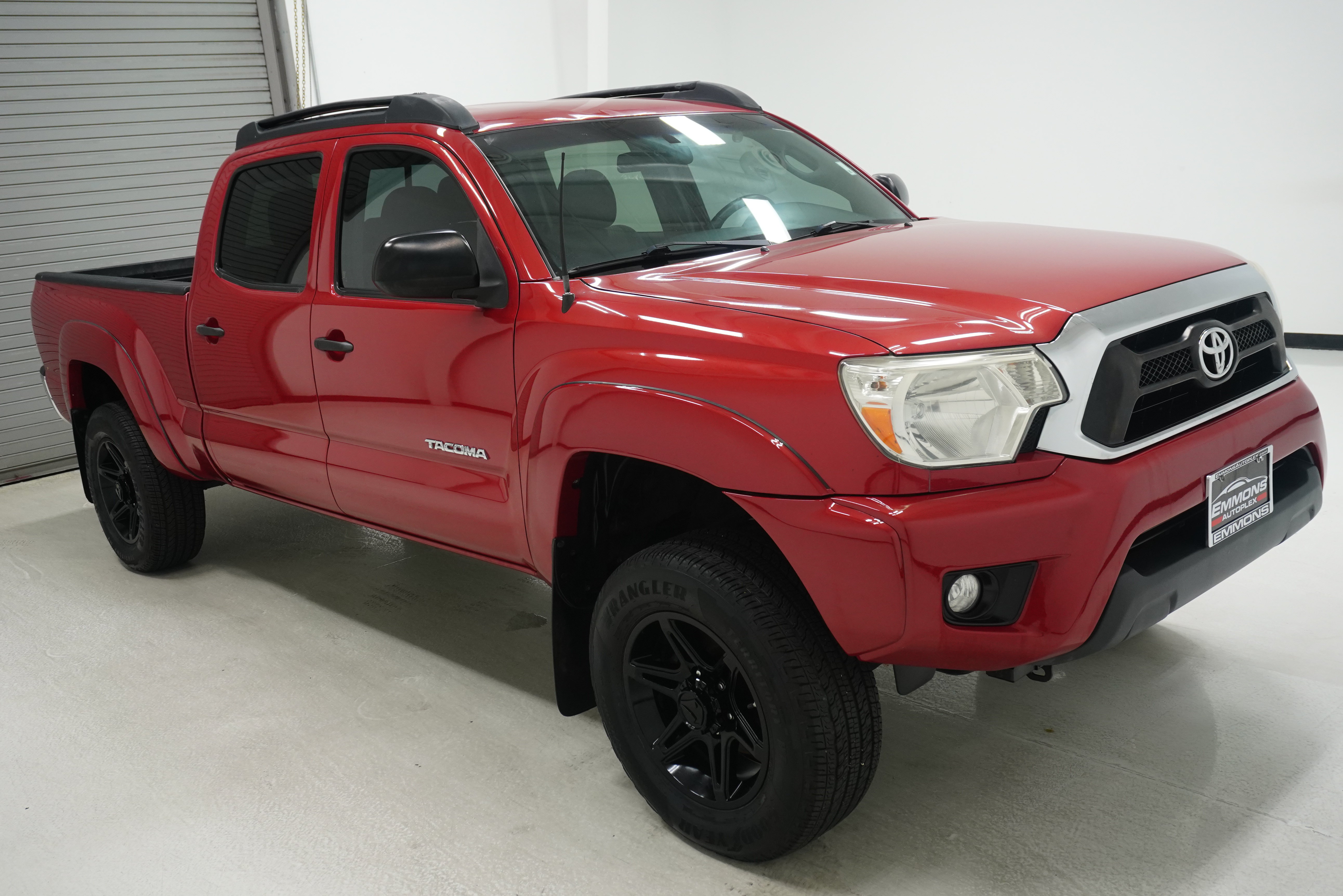 Used 2014 Toyota Tacoma PreRunner w/ SR5 Package RWD image 3