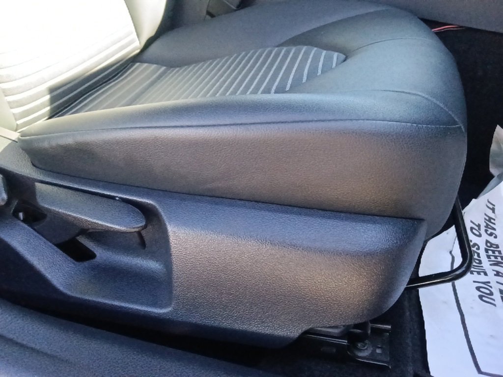 Used 2024 Toyota Camry SE image 29