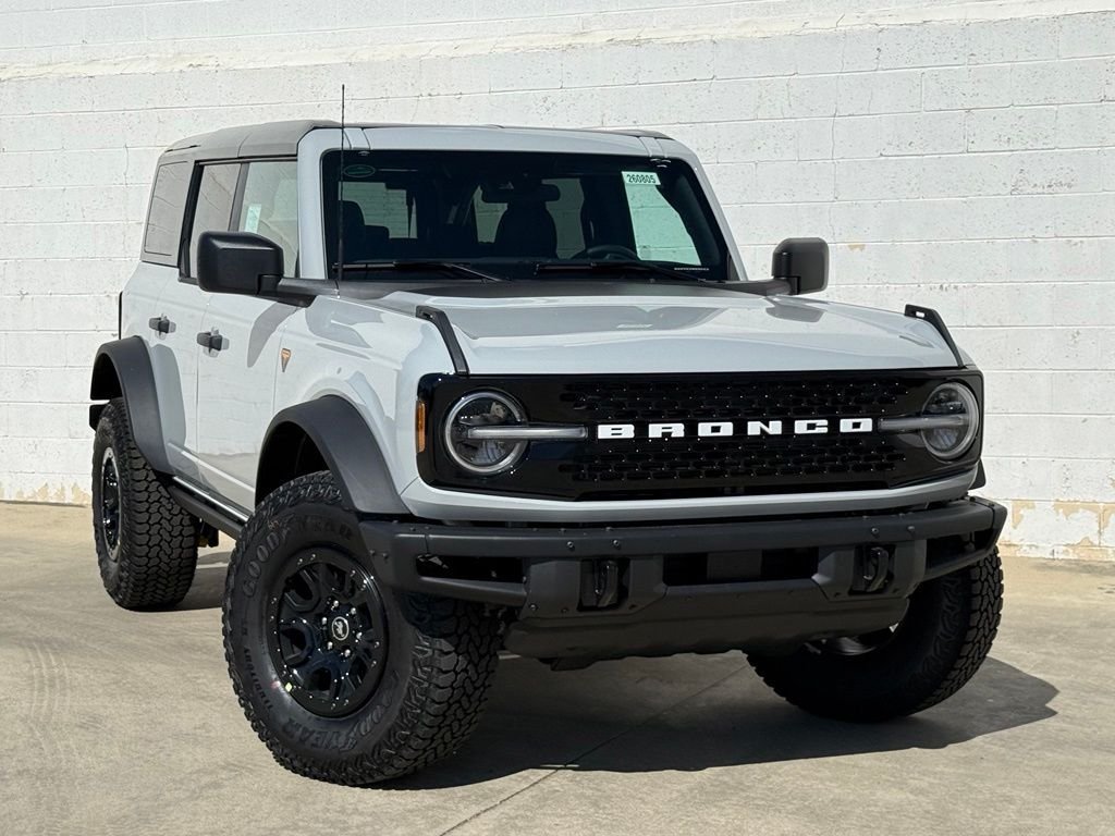 New 2026 Ford Bronco Badlands w/ Sasquatch Package AWD/4WD image 2