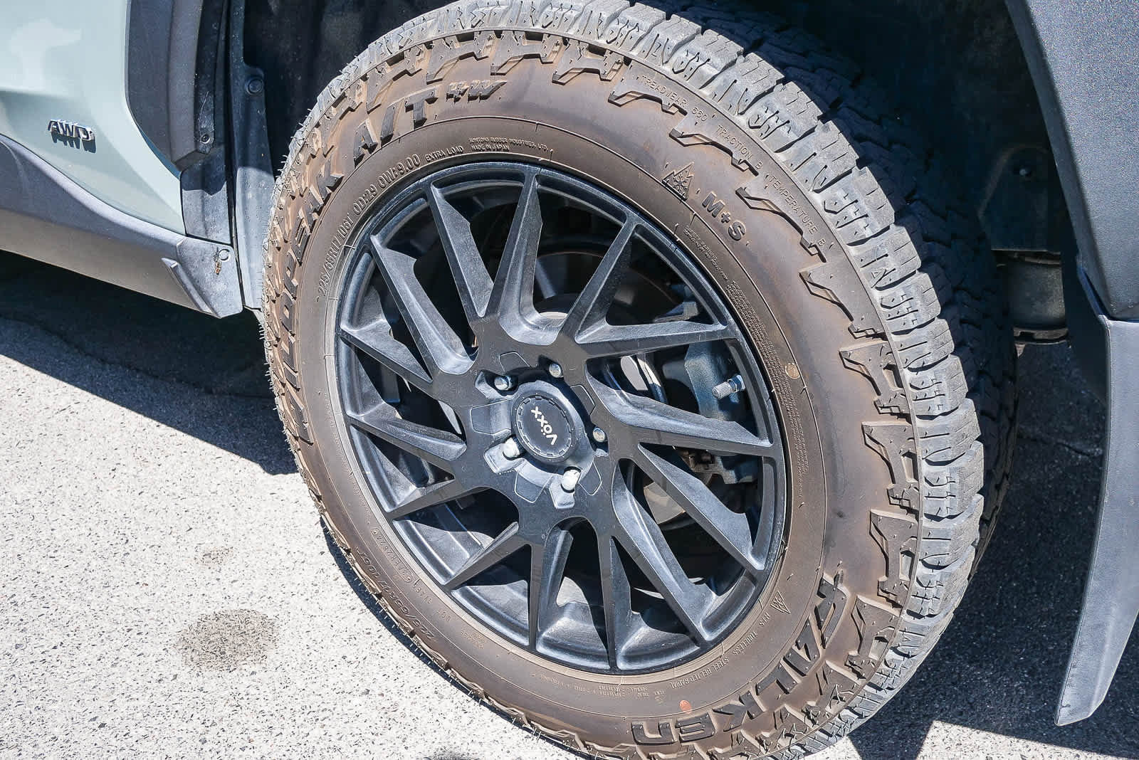 Used 2019 Toyota RAV4 XLE w/ Carpet Mat Package AWD/4WD image 11