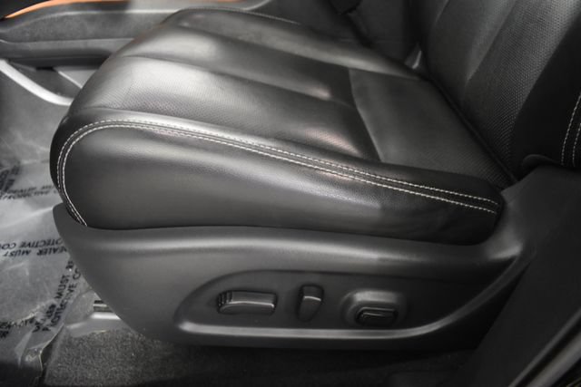 Used 2020 Nissan Murano SL w/ Moonroof Package AWD/4WD image 12
