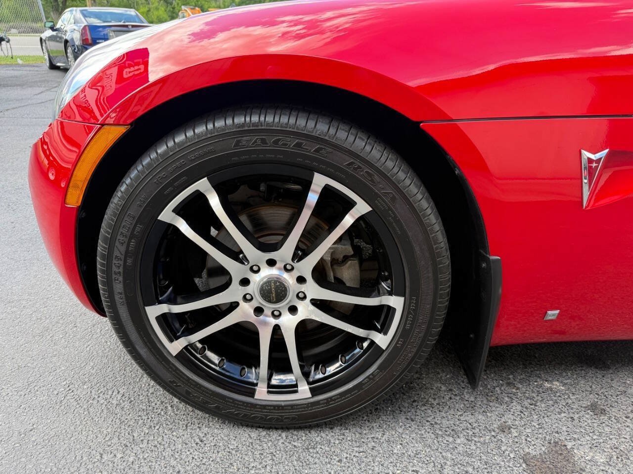 Used 2006 Pontiac Solstice Convertible w/ Premium Package RWD image 20