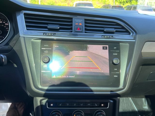 Used 2019 Volkswagen Tiguan SE w/ Panoramic Sunroof Package AWD/4WD image 17