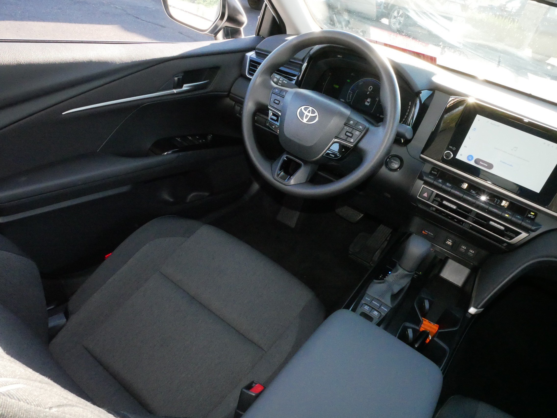 Used 2026 Toyota Camry LE FWD image 9