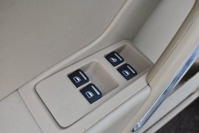 Used 2018 Volkswagen Beetle 2.0T Coast image 16