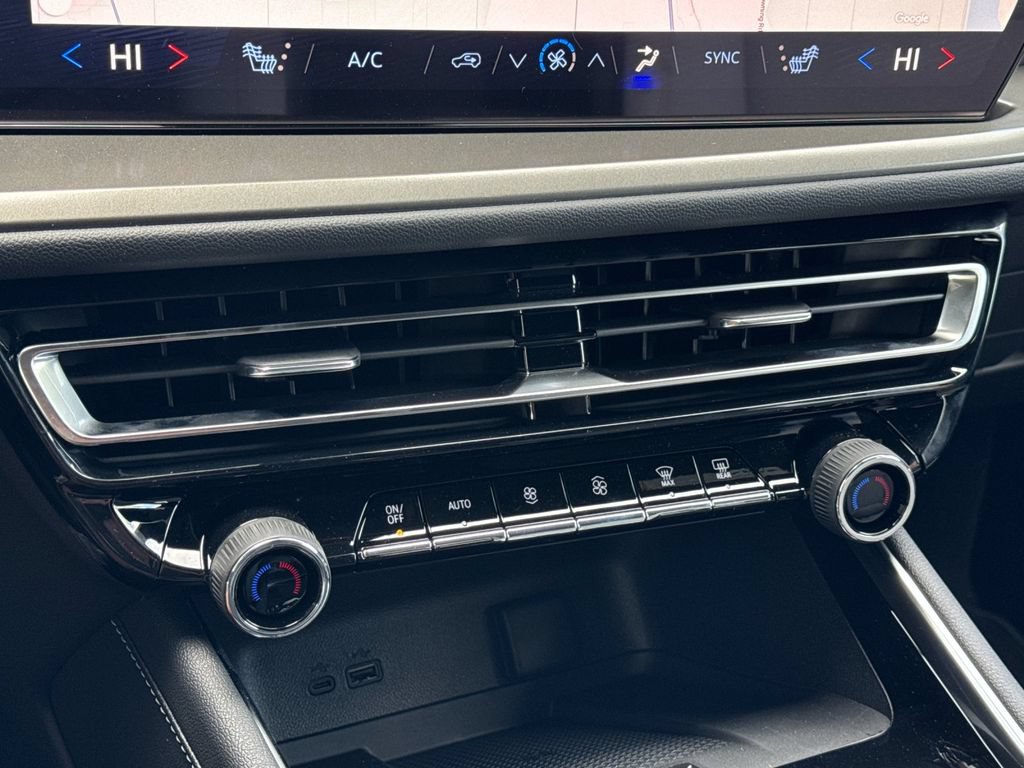New 2026 Chevrolet Traverse LT FWD image 21