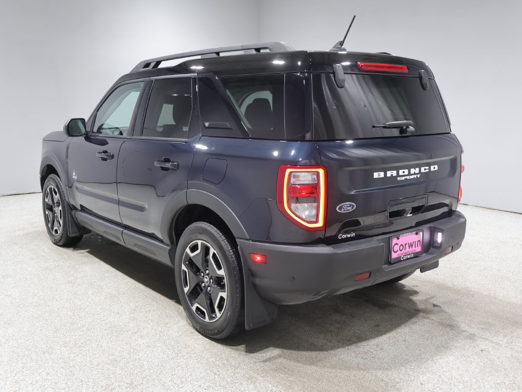 Used 2023 Ford Bronco Sport Outer Banks w/ Tech Package AWD/4WD image 5