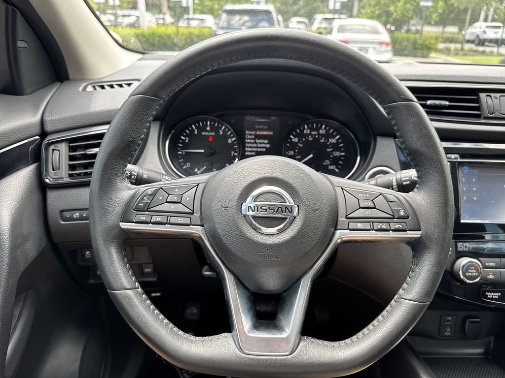 Used 2018 Nissan Rogue Sport SV w/ SV Technology Package AWD/4WD image 48