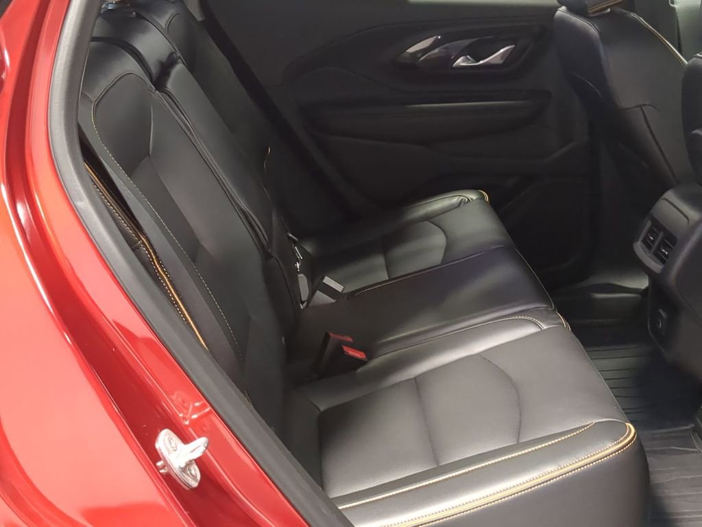 Used 2022 GMC Terrain AT4 w/ Infotainment Package II image 27