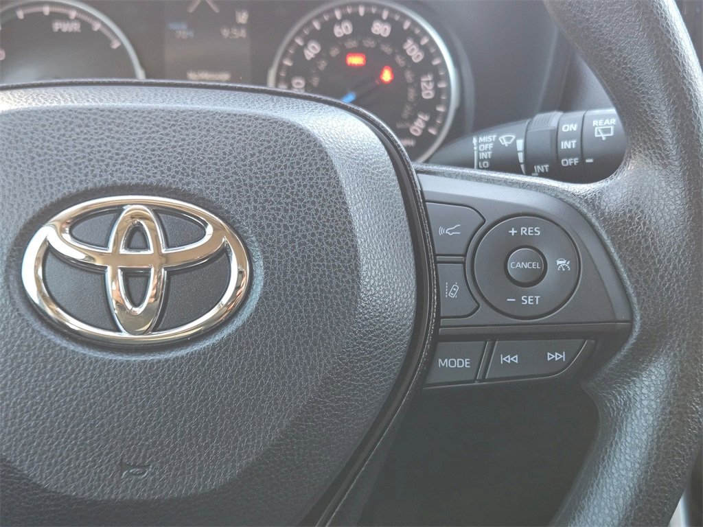Used 2021 Toyota RAV4 XLE image 23