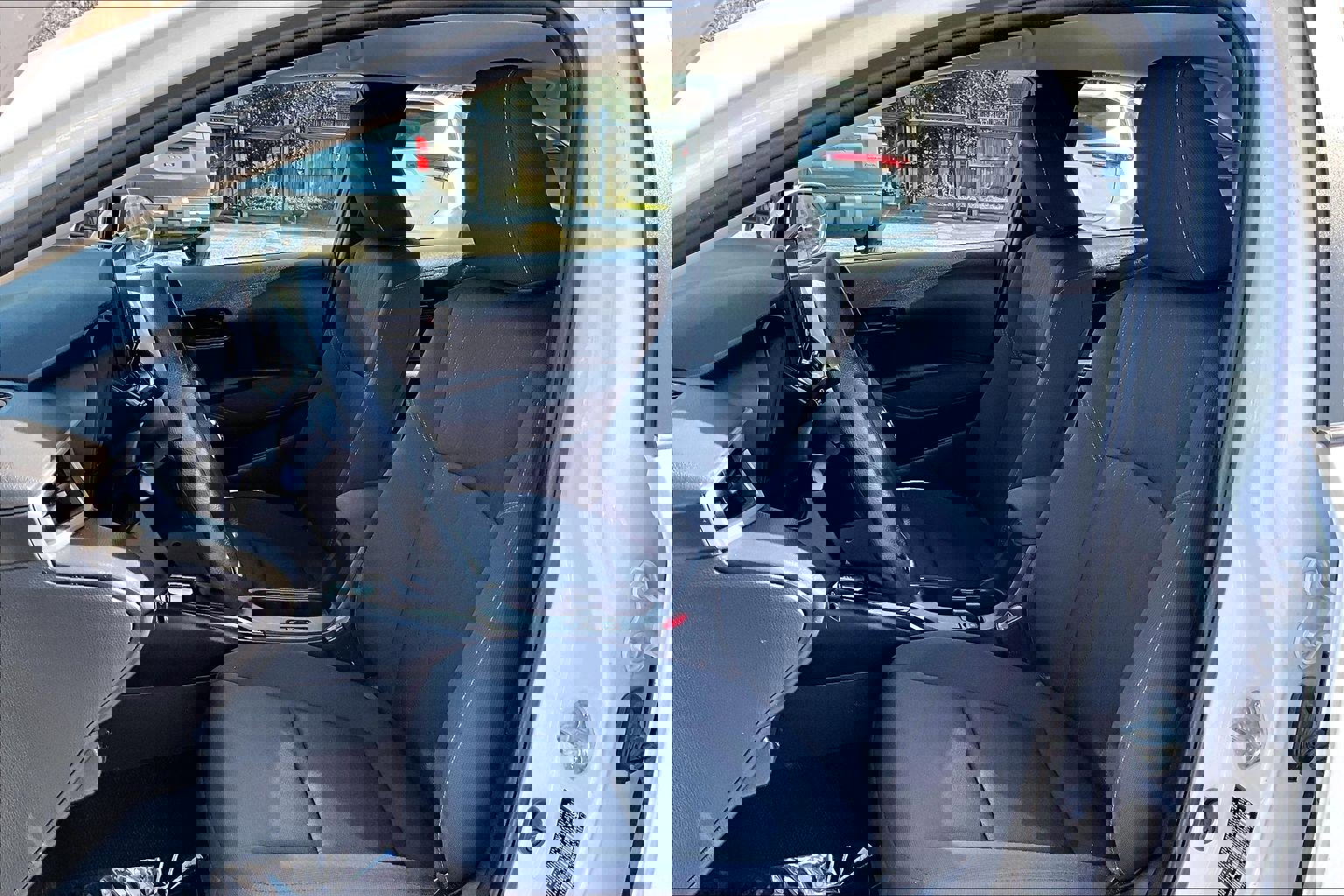 Used 2023 Toyota Corolla LE image 23