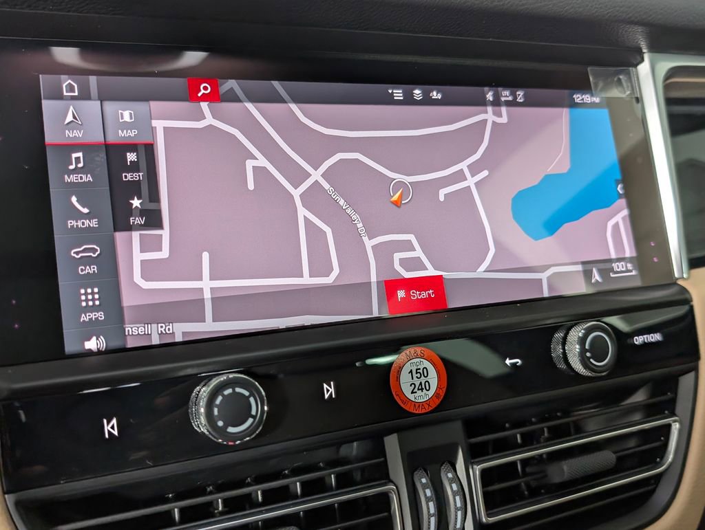 New 2026 Porsche Macan image 33