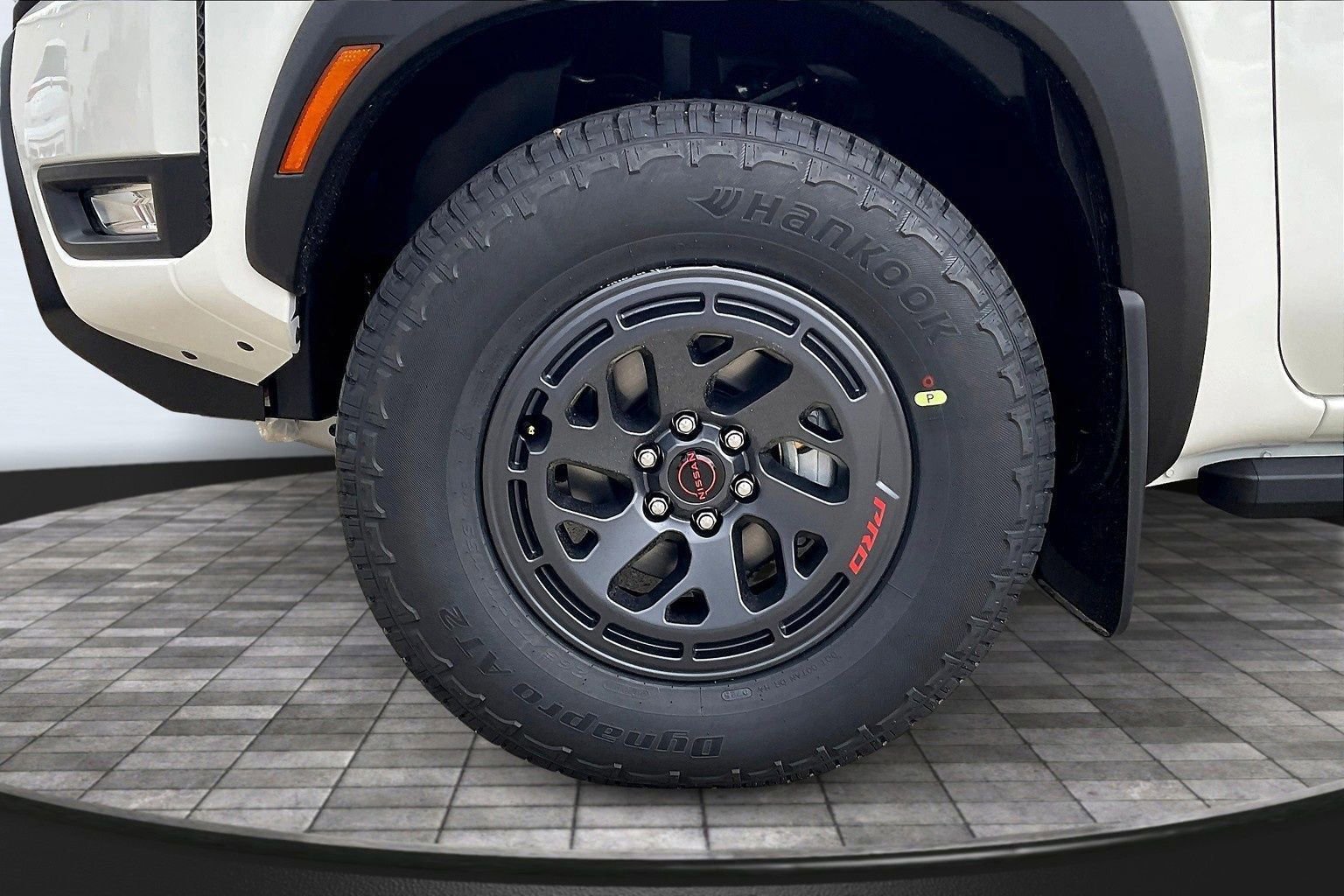 New 2025 Nissan Frontier PRO-4X image 17