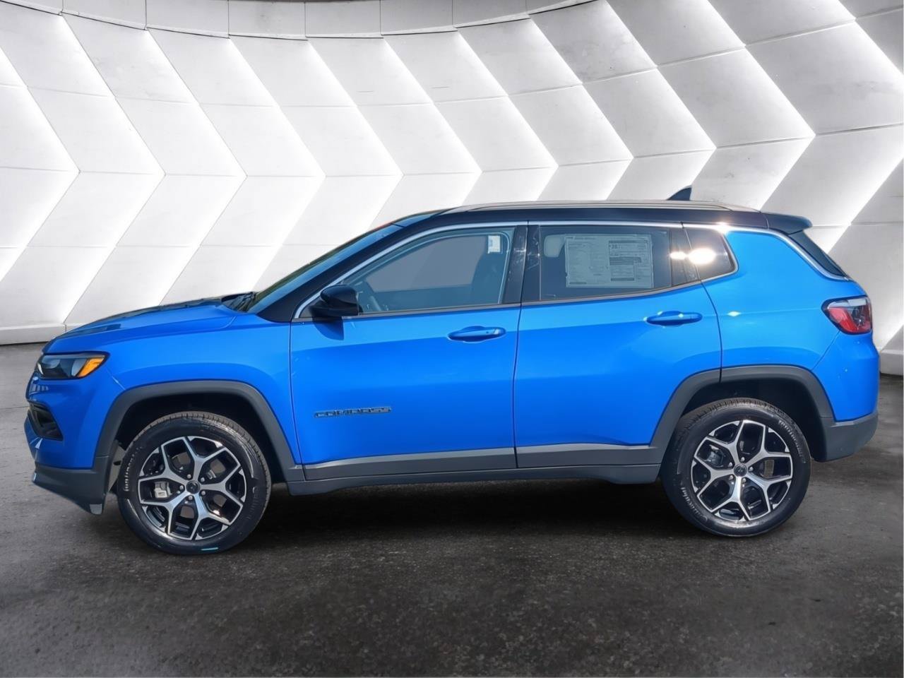 Used 2026 Jeep Compass Limited w/ Sun, Sound & Navigation Group AWD/4WD image 3