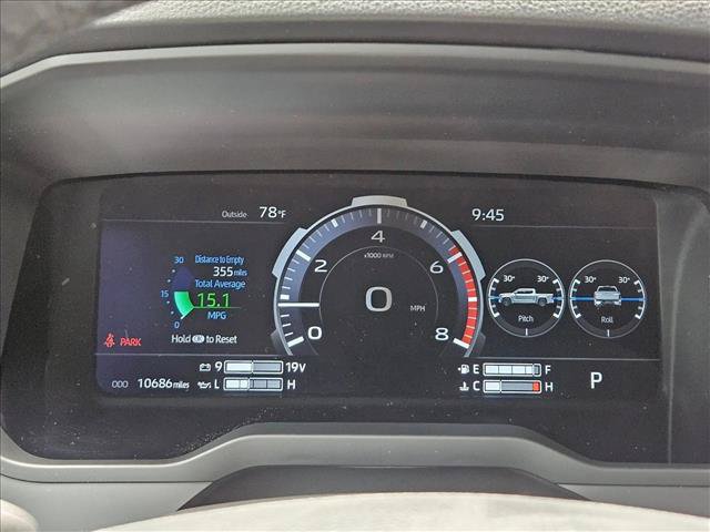 Used 2025 Toyota Tundra Limited AWD/4WD image 11