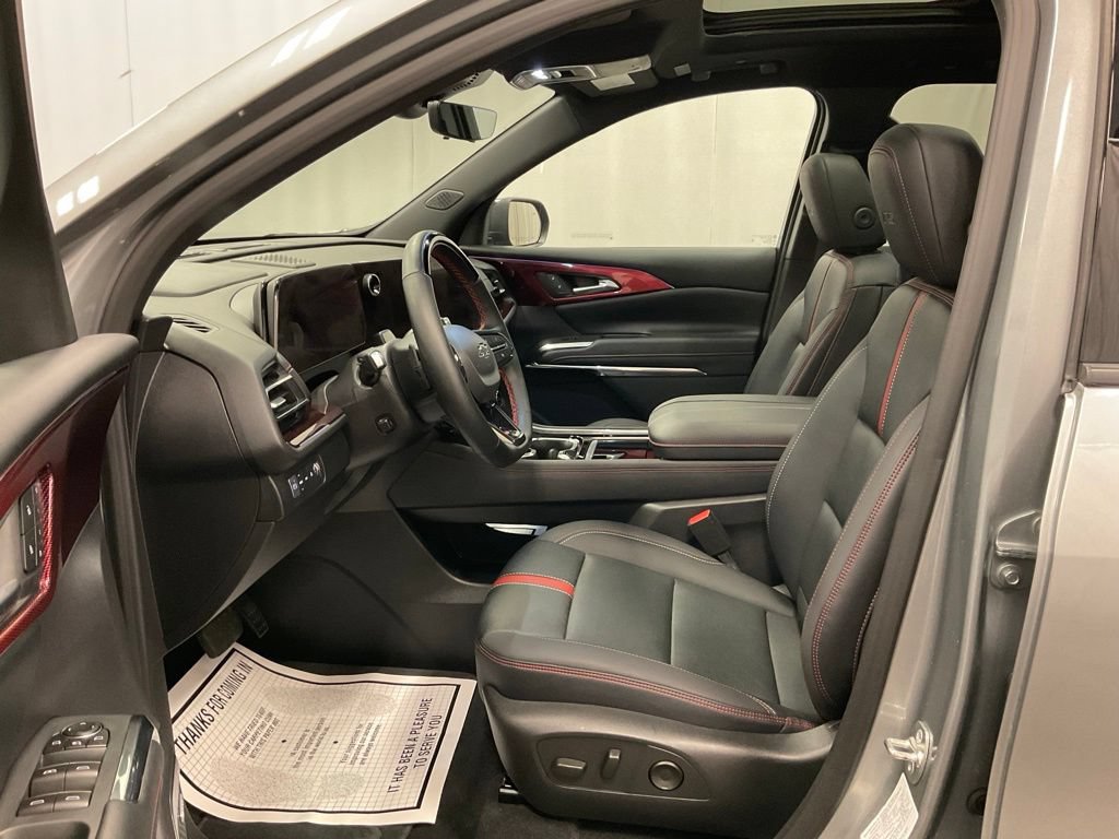Used 2026 Chevrolet Traverse RS AWD/4WD image 4
