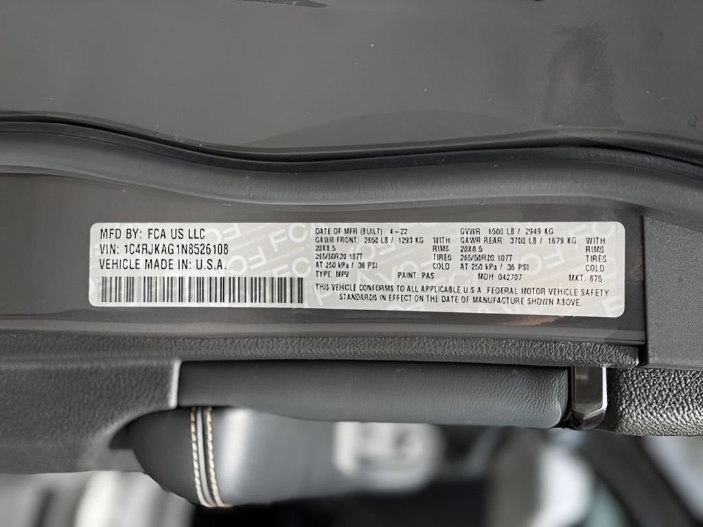 Used 2022 Jeep Grand Cherokee L Laredo AWD/4WD image 80