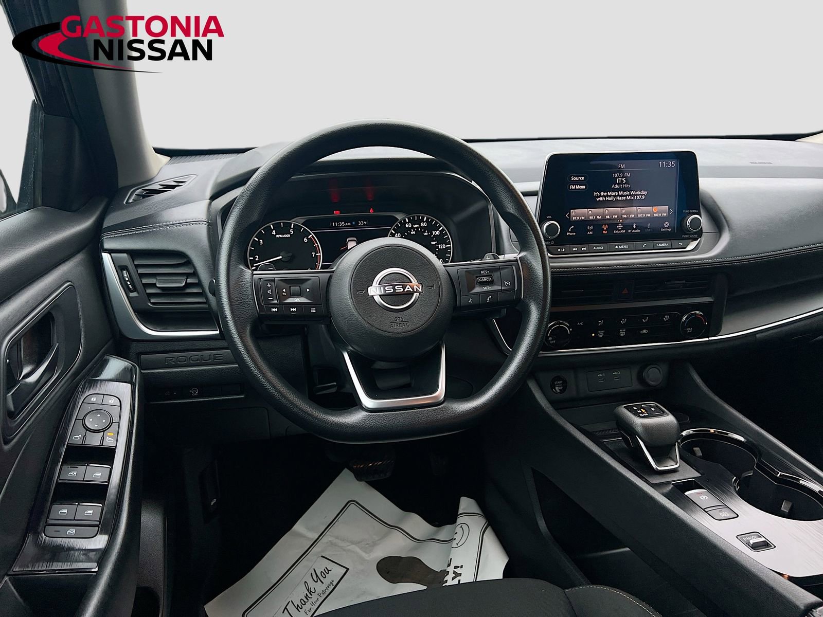 Used 2024 Nissan Rogue S image 29