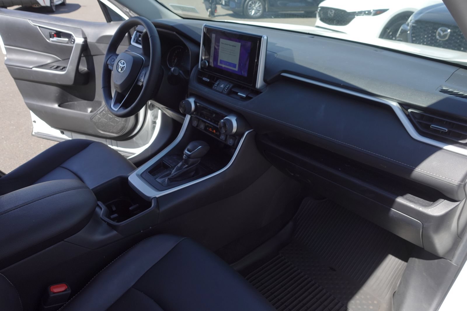 Used 2023 Toyota RAV4 XLE Premium FWD image 11