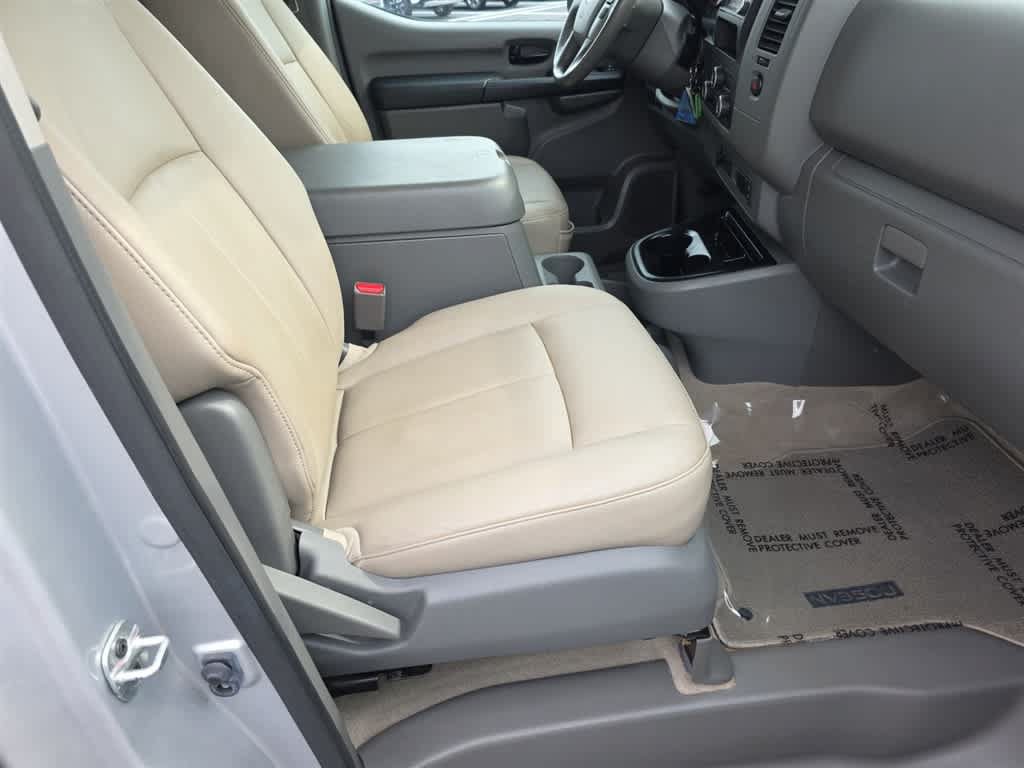 Used 2019 Nissan NV 3500 SL RWD image 10