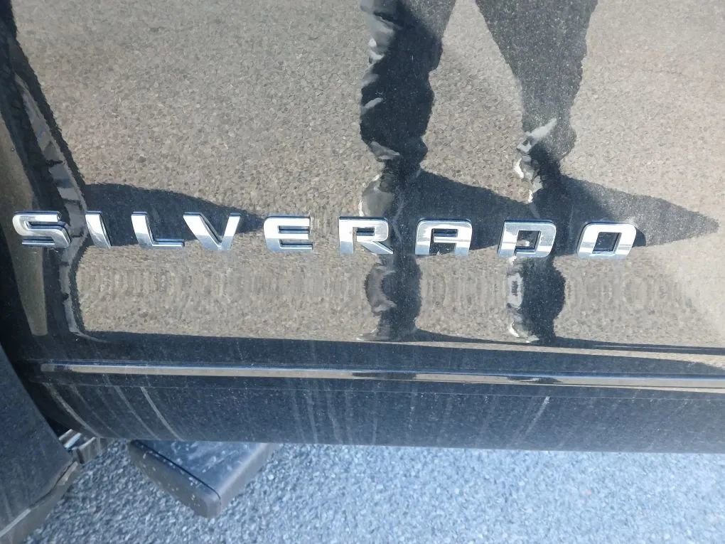 Used 2017 Chevrolet Silverado 1500 LT w/ All Star Edition image 34