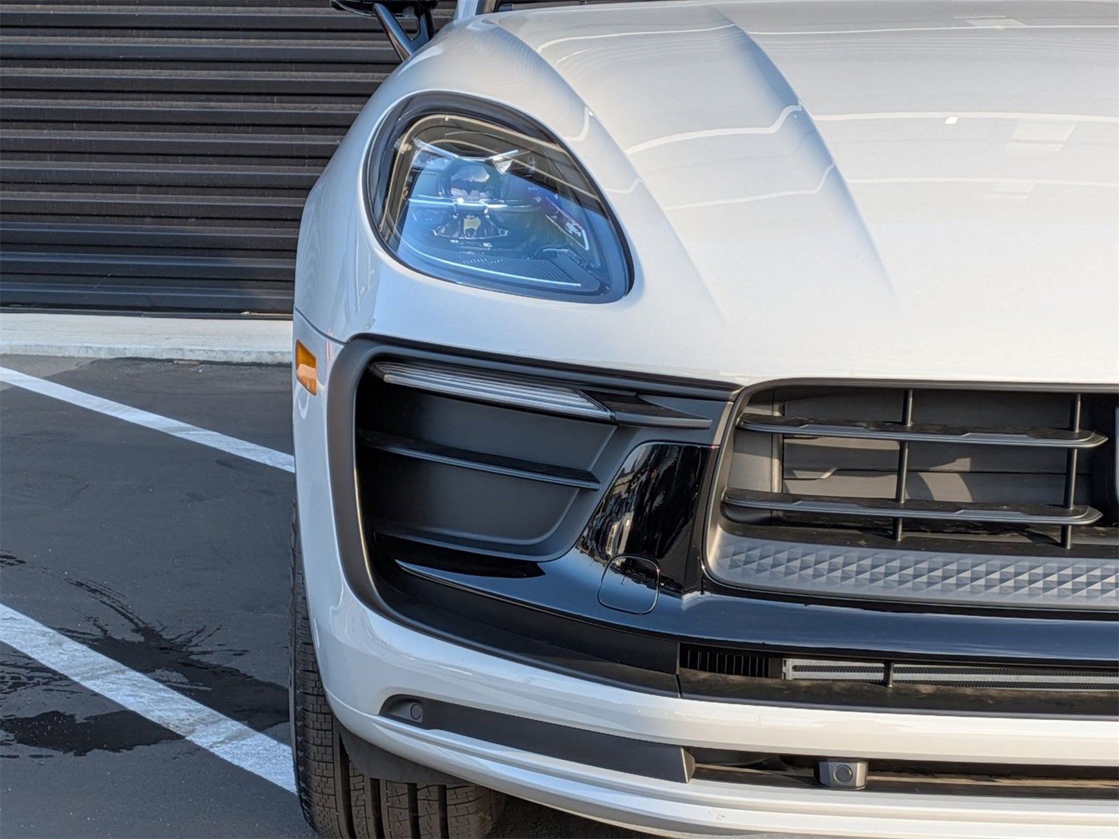 New 2025 Porsche Macan image 12