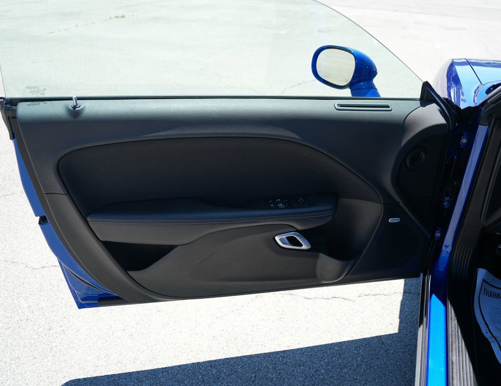 Used 2018 Dodge Challenger R/T RWD image 13