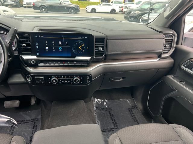 Used 2025 Chevrolet Silverado 2500 LT w/ Convenience Package AWD/4WD image 14