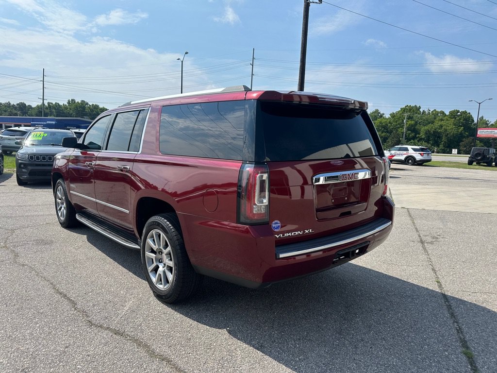 Used 2019 GMC Yukon XL Denali RWD image 3