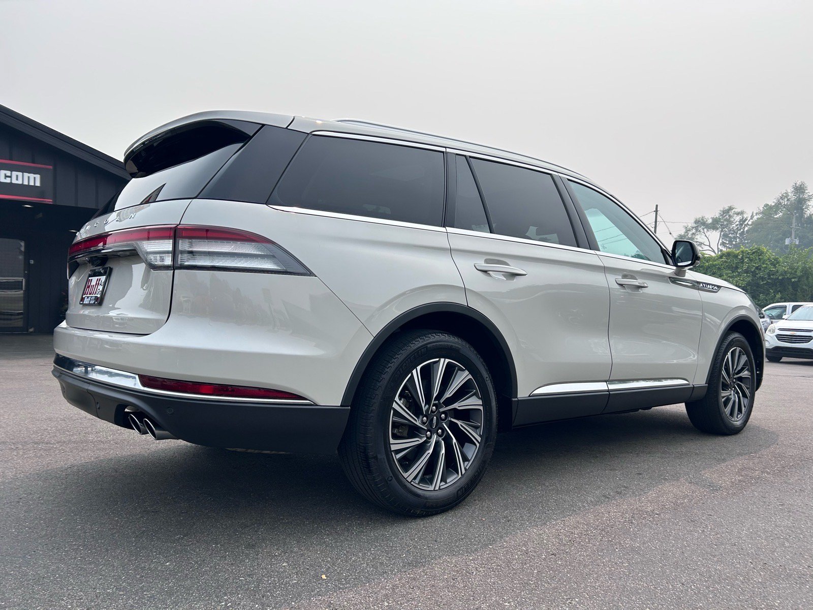 Used 2025 Lincoln Aviator AWD w/ Equipment Group 101A image 9