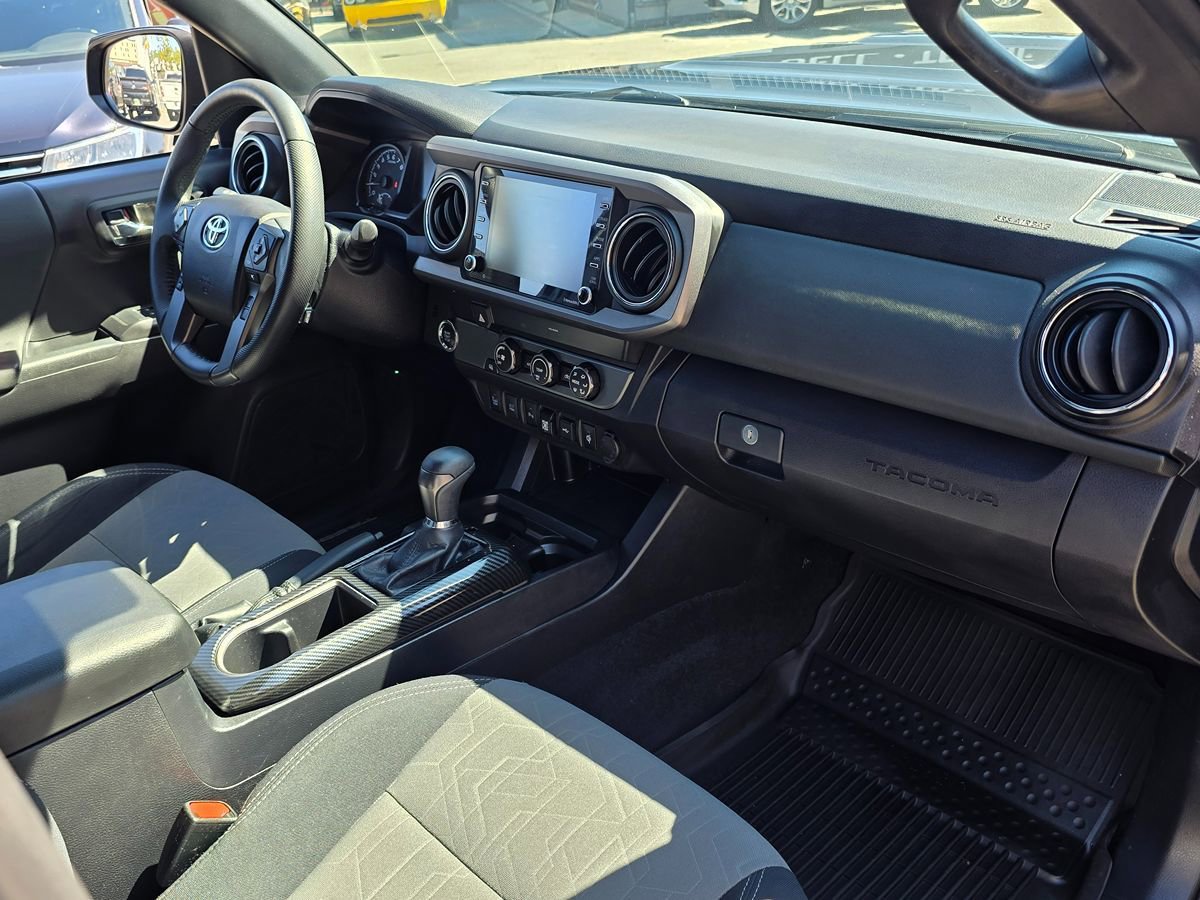 Used 2020 Toyota Tacoma TRD Sport w/ Technology Package RWD image 10