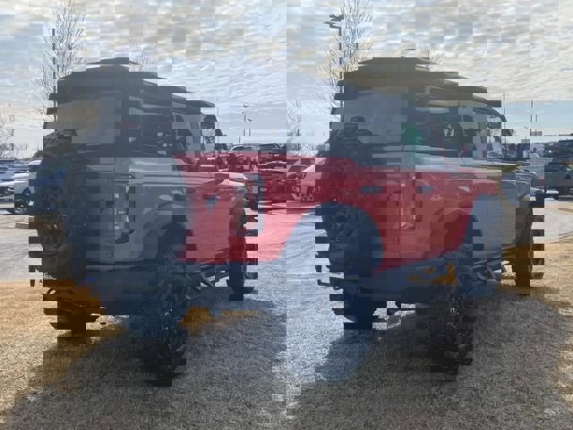 Used 2023 Ford Bronco Wildtrak image 3